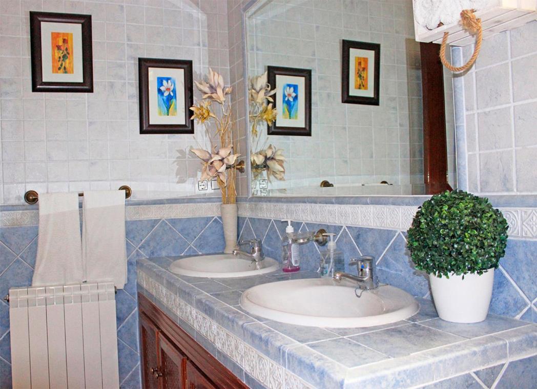 La Casa De La Piscina,ideal Familias Y Grupos Country house
