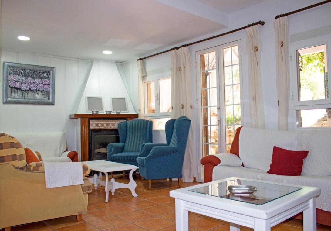 Country house La Casa De La Piscina,ideal Familias Y Grupos *